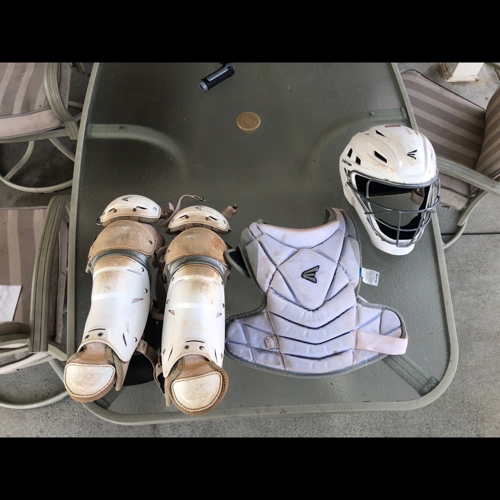 EASTON FUNDAMENTAL JEN SCHRO Softball Size Small